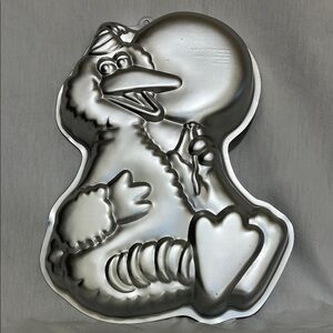 Vintage 1983 Big Bird Shaped Sesame Street Cake Pan Silver Aluminum Wilton